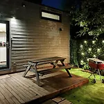Tinyhouse Under Watertower *