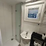 度假居 Tinyhouse Under Watertower