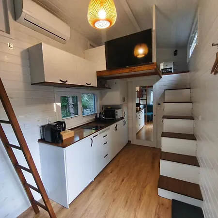 Tinyhouse Under Watertower 度假居 *