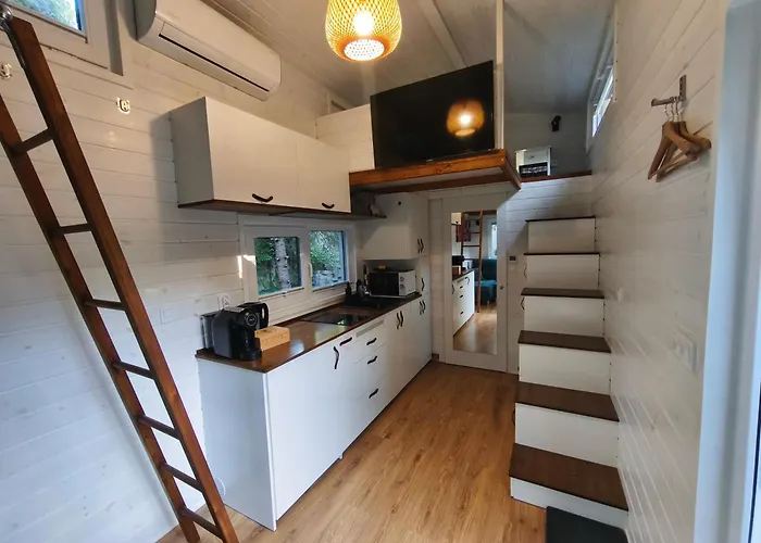 Tinyhouse Under Watertower Semesterbostad *